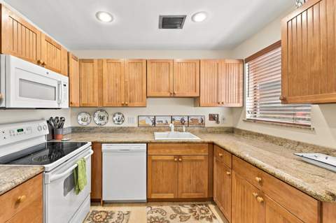 1101 Saint Andrews Road #4, Hollywood FL - photo 17 of 42