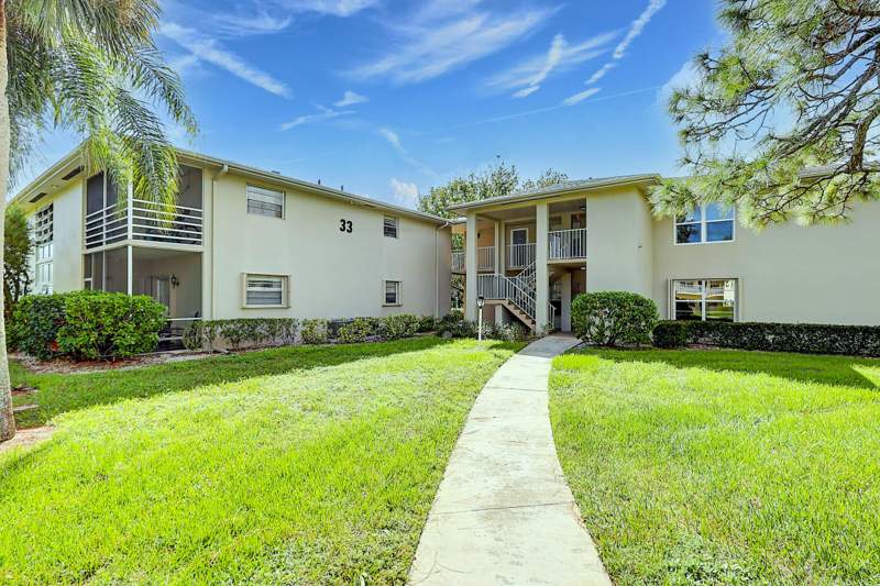 2 bedroom Condominium at 33 Lake Vista Trail #206, Vista St Lucie Buildings 9 Thru 20, Port St. Lucie — photo 2