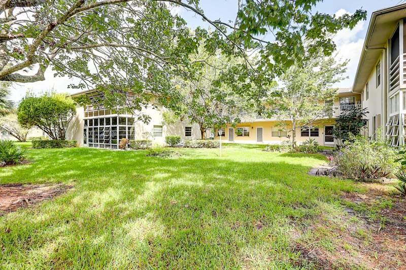 2 bedroom Condominium at 33 Lake Vista Trail #206, Vista St Lucie Buildings 9 Thru 20, Port St. Lucie — photo 5