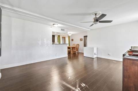 7903 NW 69th Avenue, Tamarac FL - photo 6 of 27