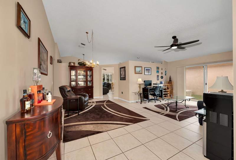 3 bedroom Single Family Residence at 7757 NW 25th Street, Holiday Springs East, Margate — photo 4