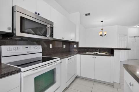 4040 NW 90th Way, Sunrise FL - photo 9 of 32
