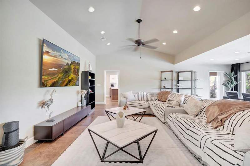 3 bedroom Single Family Residence at 4907 Holly Drive, Woodlands Sec One-Phase One, Tamarac — photo 5