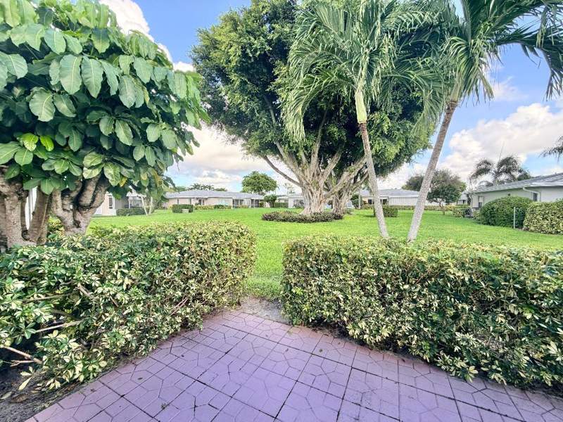 2 bedroom Villa at 2521 Juniper Drive #11-C, Pines Of Delray, Delray Beach — photo 4