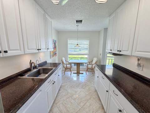 2521 Juniper Drive #11-C, Delray Beach FL - photo 6 of 23