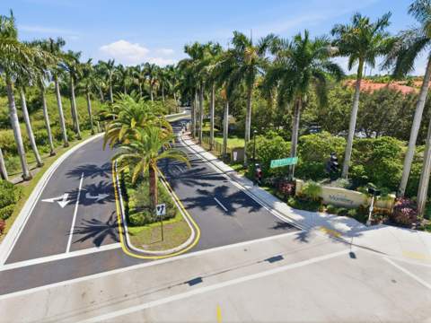 308 Lake Monterey Circle, Boynton Beach FL - photo 6 of 37