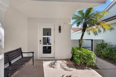 325 Leeward Drive, Jupiter FL - photo 10 of 61