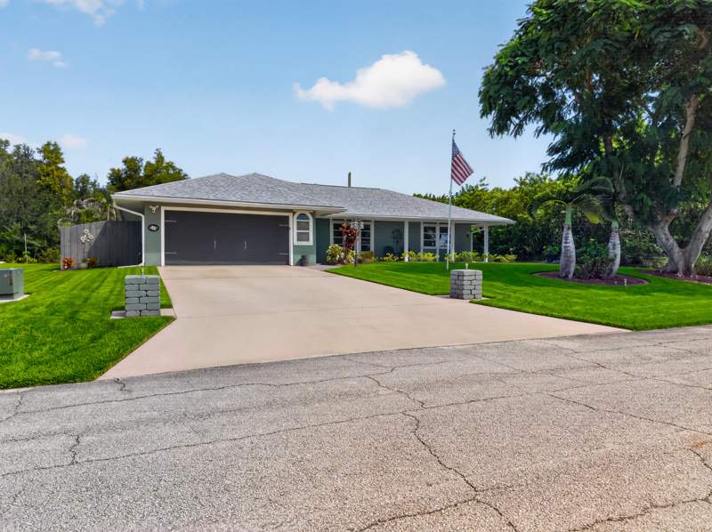 3 bedroom Single Family Residence at 755 SW Tupper Lane, Port St Lucie Section 41, Port St. Lucie — photo 4