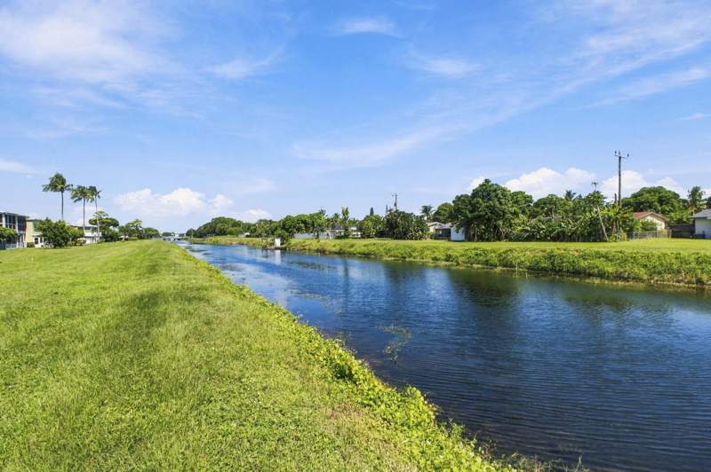 2 bedroom Condominium at 1030 Citrus Way #204, Pines Of Delray Condo, Delray Beach — photo 2