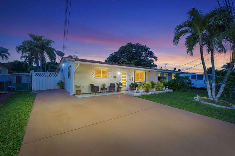 2 bedroom Single Family Residence at 7020 SW 20th, Springbank Park, North Lauderdale — photo 2