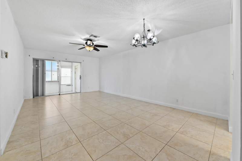 2 bedroom Condominium at 2868 Ashley Drive #C, Cresthaven Villas, West Palm Beach — photo 5