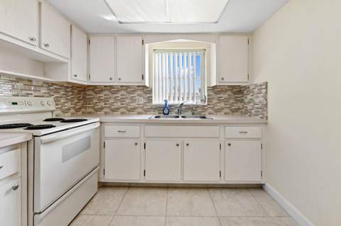 2868 Ashley Drive #C, West Palm Beach FL - photo 6 of 25