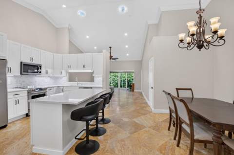 8547 Via Serena #8547, Boca Raton FL - photo 9 of 37