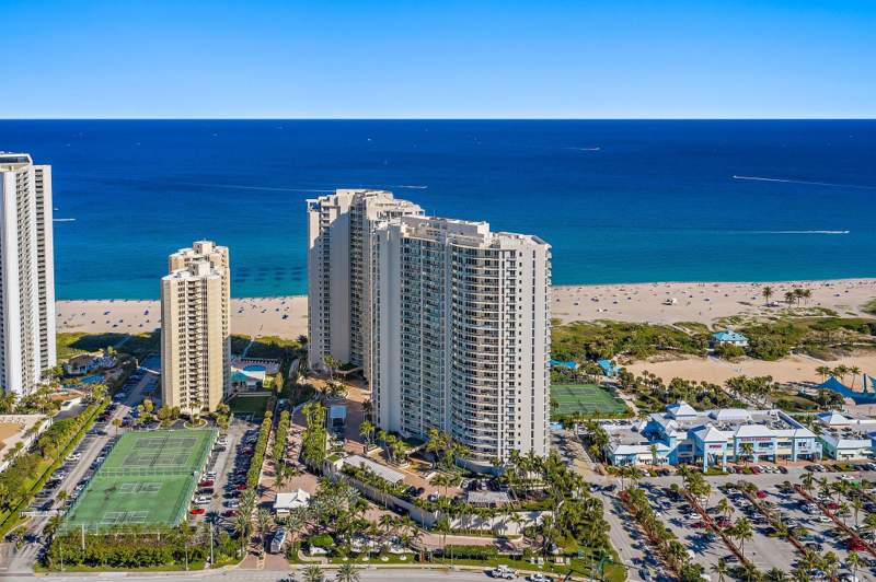 4 bedroom Condominium at 2700 N Ocean Drive #Ph-1b, 2700 North Ocean Condo, Singer Island — photo 3