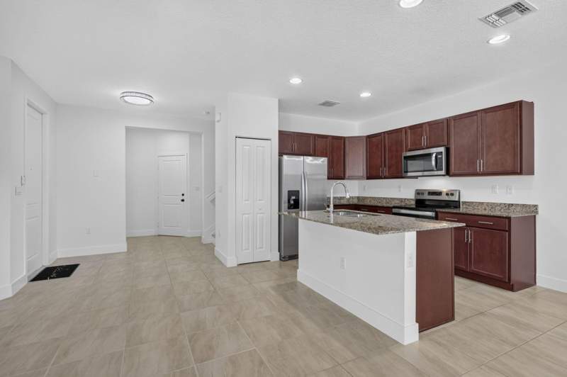 4 bedroom Single Family Residence at 4009 Sequoia Place, Mediterranea, Riviera Beach — photo 5