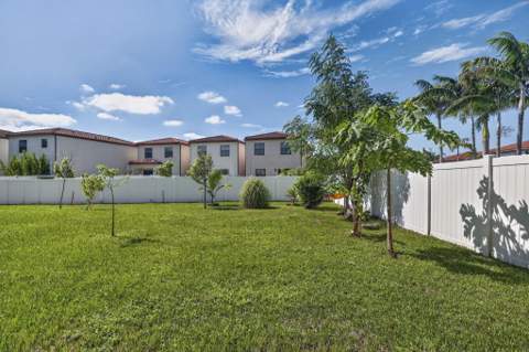 4009 Sequoia Place, Riviera Beach FL - photo 23 of 25
