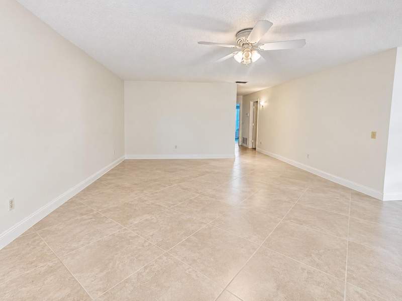 2 bedroom Condominium at 8 Lake Vista Trail #201, Vista St Lucie, Port St. Lucie — photo 3