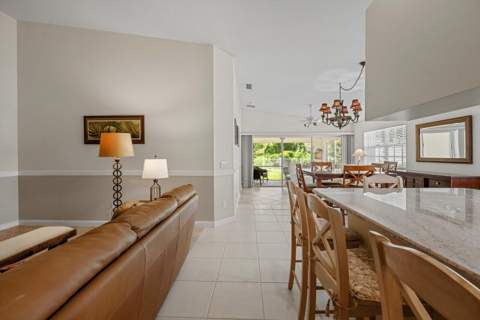 8558 SE Retreat Drive, Hobe Sound FL - photo 7 of 44