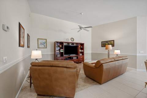 8558 SE Retreat Drive, Hobe Sound FL - photo 8 of 44