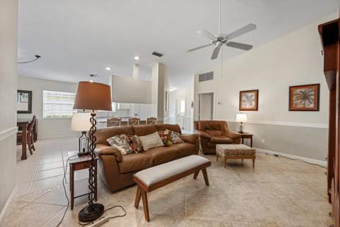 8558 SE Retreat Drive, Hobe Sound FL - photo 9 of 44
