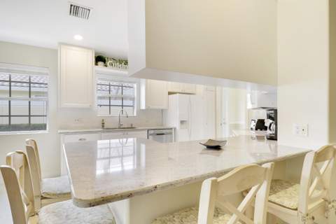 8558 SE Retreat Drive, Hobe Sound FL - photo 12 of 44