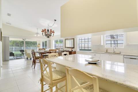 8558 SE Retreat Drive, Hobe Sound FL - photo 14 of 44