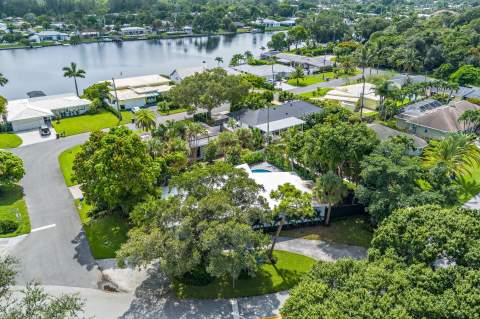 7512 W Lake Drive, West Palm Beach FL - photo 24 of 26