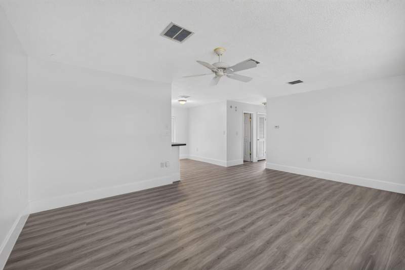 2 bedroom Single Family Residence at 1860 SE Madison Street, Coral Gardens, Stuart — photo 5
