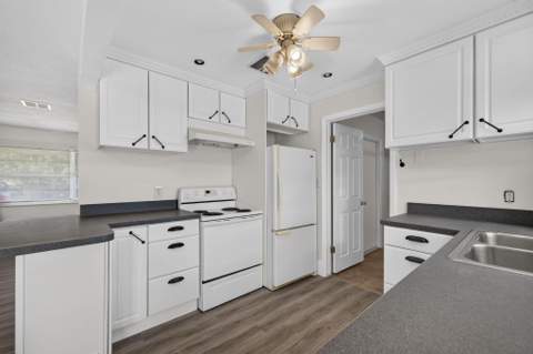 1860 SE Madison Street, Stuart FL - photo 10 of 24