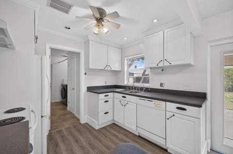1860 SE Madison Street, Stuart FL - photo 11 of 24