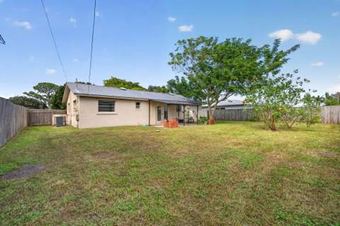 1860 SE Madison Street, Stuart FL - photo 20 of 24