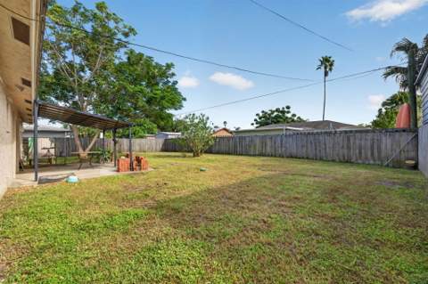 1860 SE Madison Street, Stuart FL - photo 21 of 24