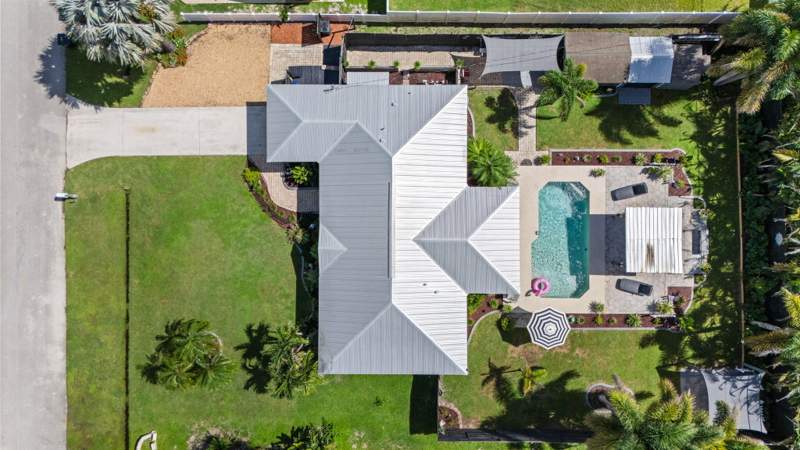 3 bedroom Single Family Residence at 826 SW Hamberland Avenue, Port St Lucie Section 21, Port St. Lucie — photo 2