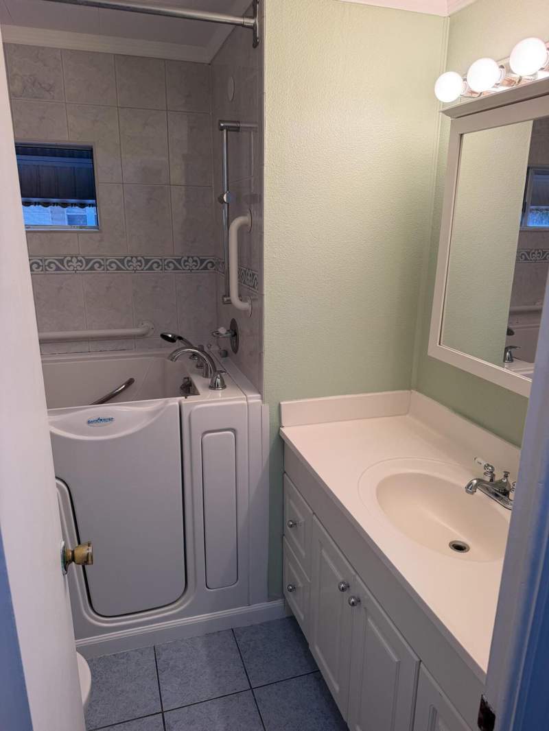 2 bedroom Manufactured Home at 8511 SW 20th Court, Park City Sec Two, Davie — photo 2
