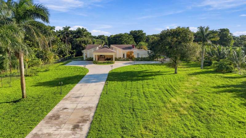 7 bedroom Single Family Residence at 13400 Stirling Road, Everglades Sugar & Land Co, Southwest Ranches — photo 5