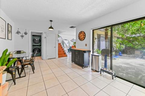 824 Springdale Circle, Palm Springs FL - photo 11 of 28