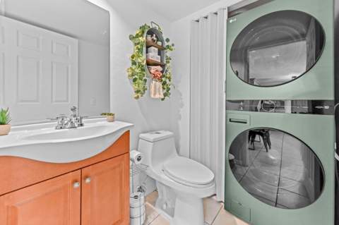 824 Springdale Circle, Palm Springs FL - photo 12 of 28