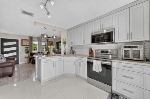 2634 Sheridan Street, Hollywood FL - photo 7 of 31