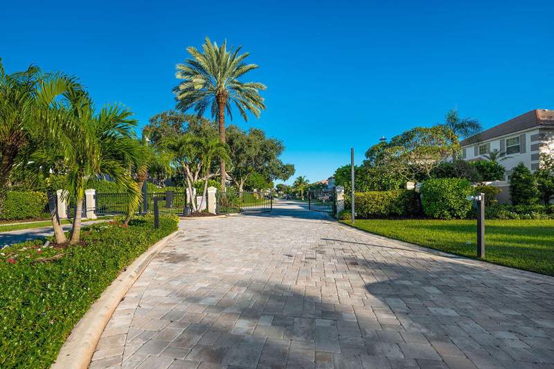 4 bedroom Single Family Residence at 1233 Avondale Lane, Avondale, West Palm Beach — photo 5
