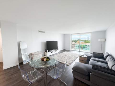437 Golden Isles Drive #5J, Hallandale Beach FL - photo 12 of 45