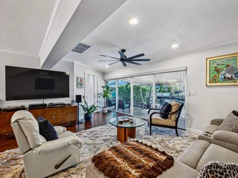 2125 NE 17th Terrace, Wilton Manors FL - photo 11 of 46