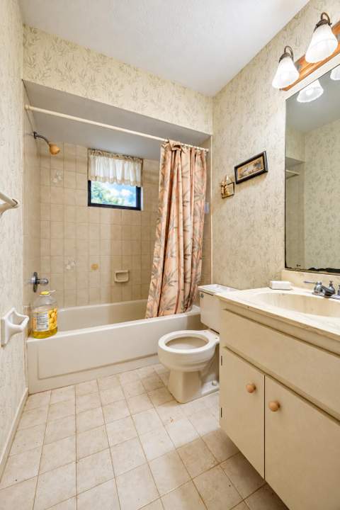 456 NW Placid Avenue, Port St. Lucie FL - photo 12 of 17