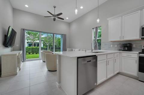 16403 Helix Court, Westlake FL - photo 18 of 50
