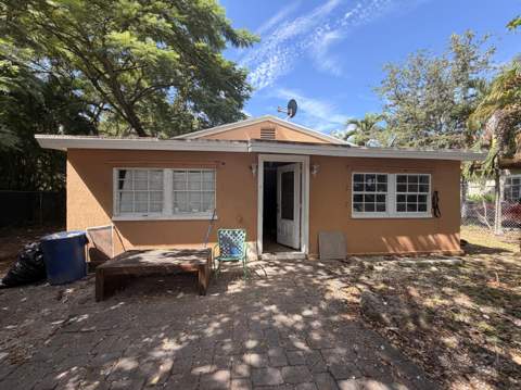 1122 SW 7th Avenue, Delray Beach FL - photo 7 of 14