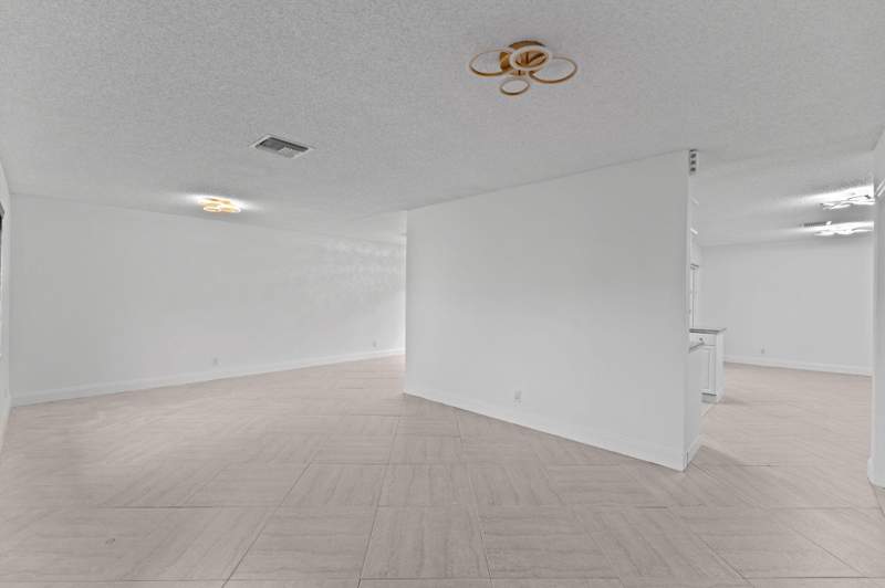 3 bedroom Single Family Residence at 2315 NW 98th Lane, Royal Palm Pointe, Coral Springs — photo 4