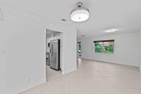 2315 NW 98th Lane, Coral Springs FL - photo 8 of 35