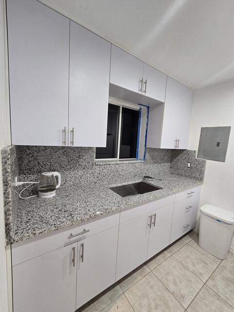 2902 French Avenue, Lake Worth FL - photo 7 of 23