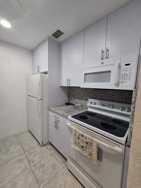 2902 French Avenue, Lake Worth FL - photo 8 of 23