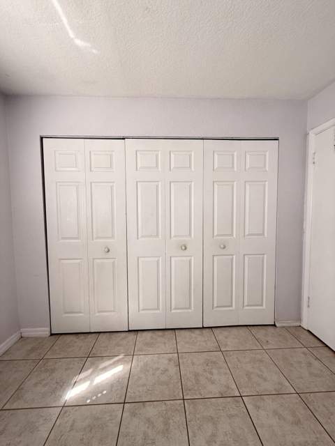 2902 French Avenue, Lake Worth FL - photo 12 of 23