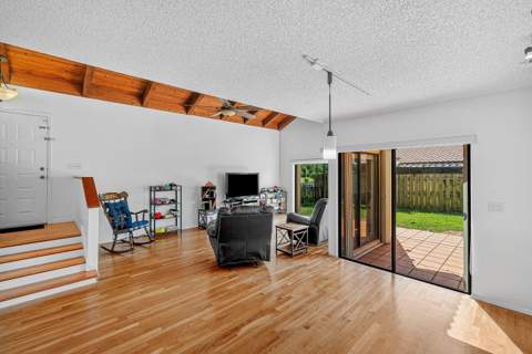 2810 Sand Pines Court, Lake Worth FL - photo 12 of 48